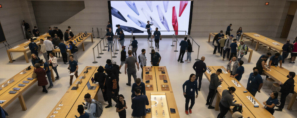 A general view shows the Apple Fifth Avenue store for the release of the iPhone 14 on Sept. 16, 2022 in New York. Yuki Iwamura/AP Photo.