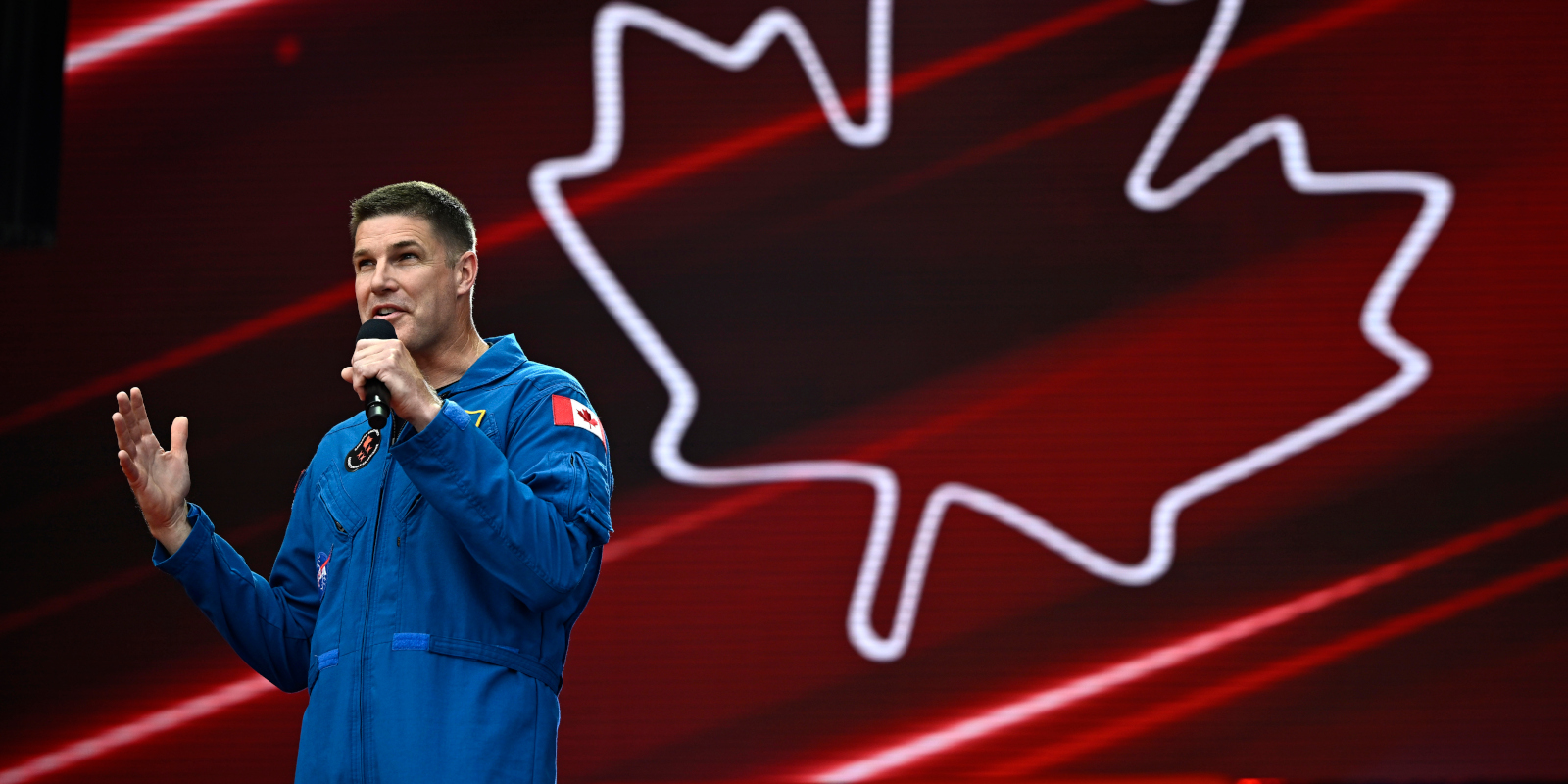 Un destacado astronauta canadiense dice que Canadá está mejor con la NASA que ir al espacio solo