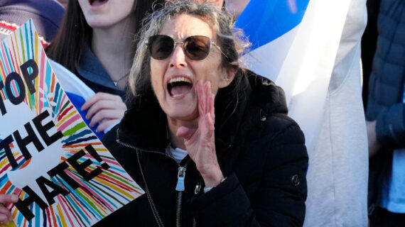 Pro-Israel protesters shout during a demonstration in front of a synagogue hosting "the Great Israeli Real Estate Event," in Thornhill, Ont., Thursday, March 7, 2024. Frank Gunn/The Canadian Press. 